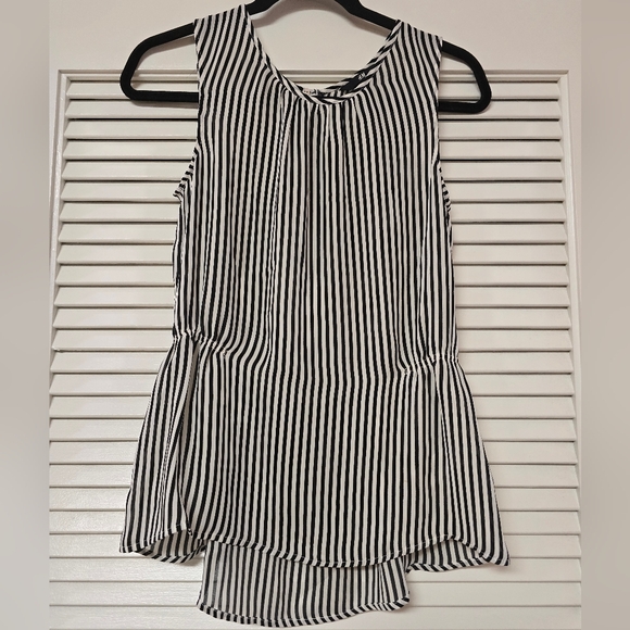 H&M - Black & White Sleeveless Lightweight Stripe Top With Keyhole Back Detail - Picture 1 of 8